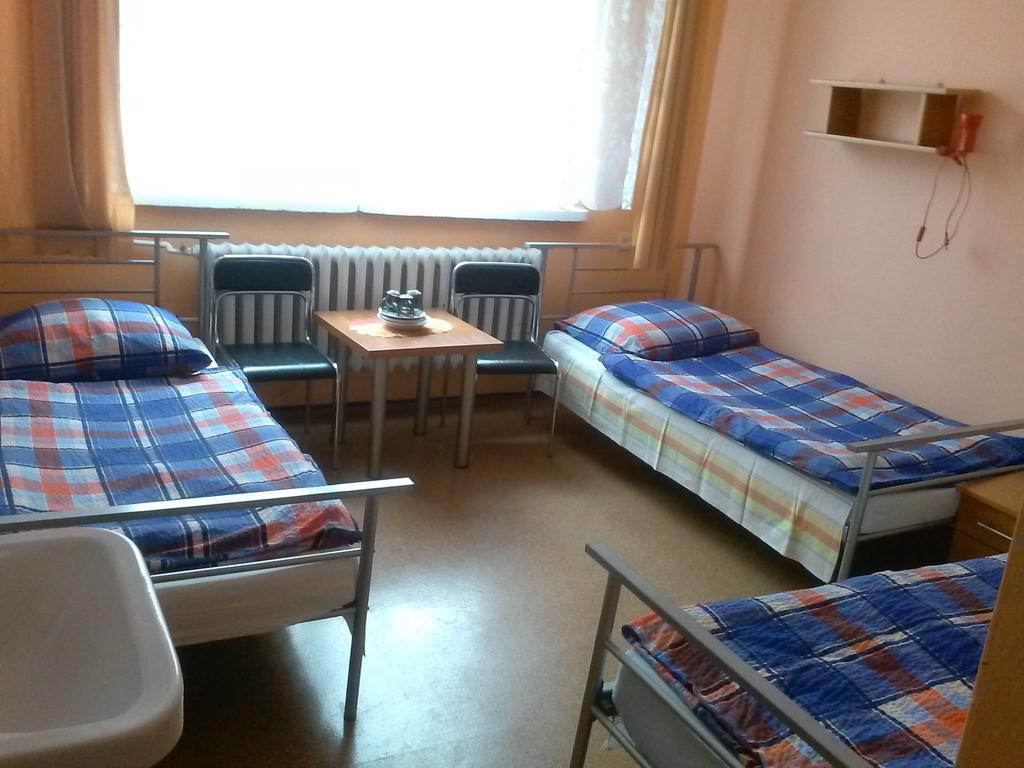 Pod Zielonym Kogutem Hostel Duszniki Zdrój Szoba fotó
