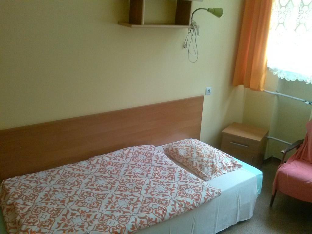 Pod Zielonym Kogutem Hostel Duszniki Zdrój Szoba fotó